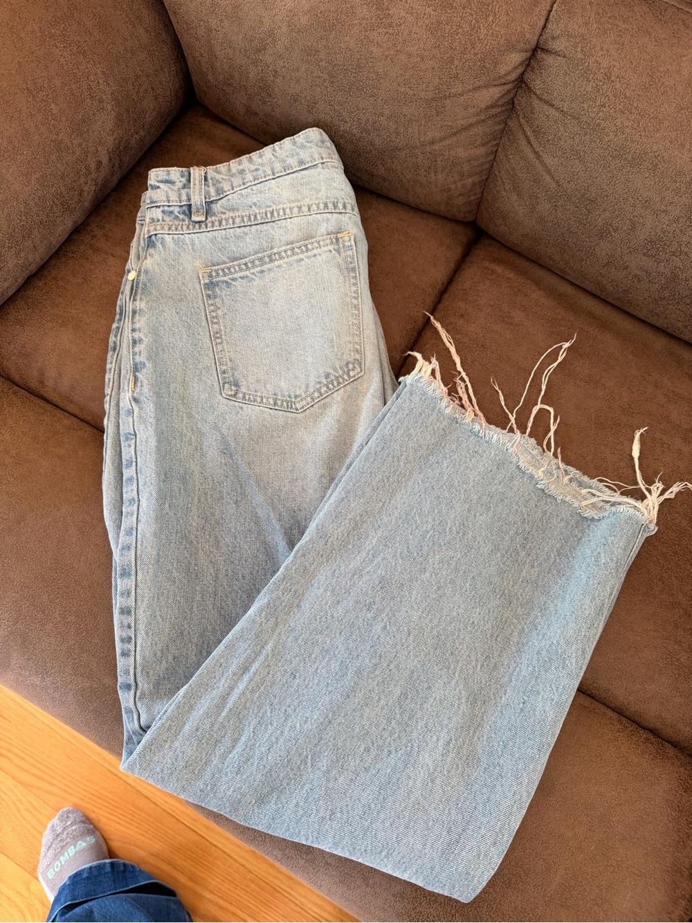 Mainstream Boutique Straight Leg Cropped Jeans